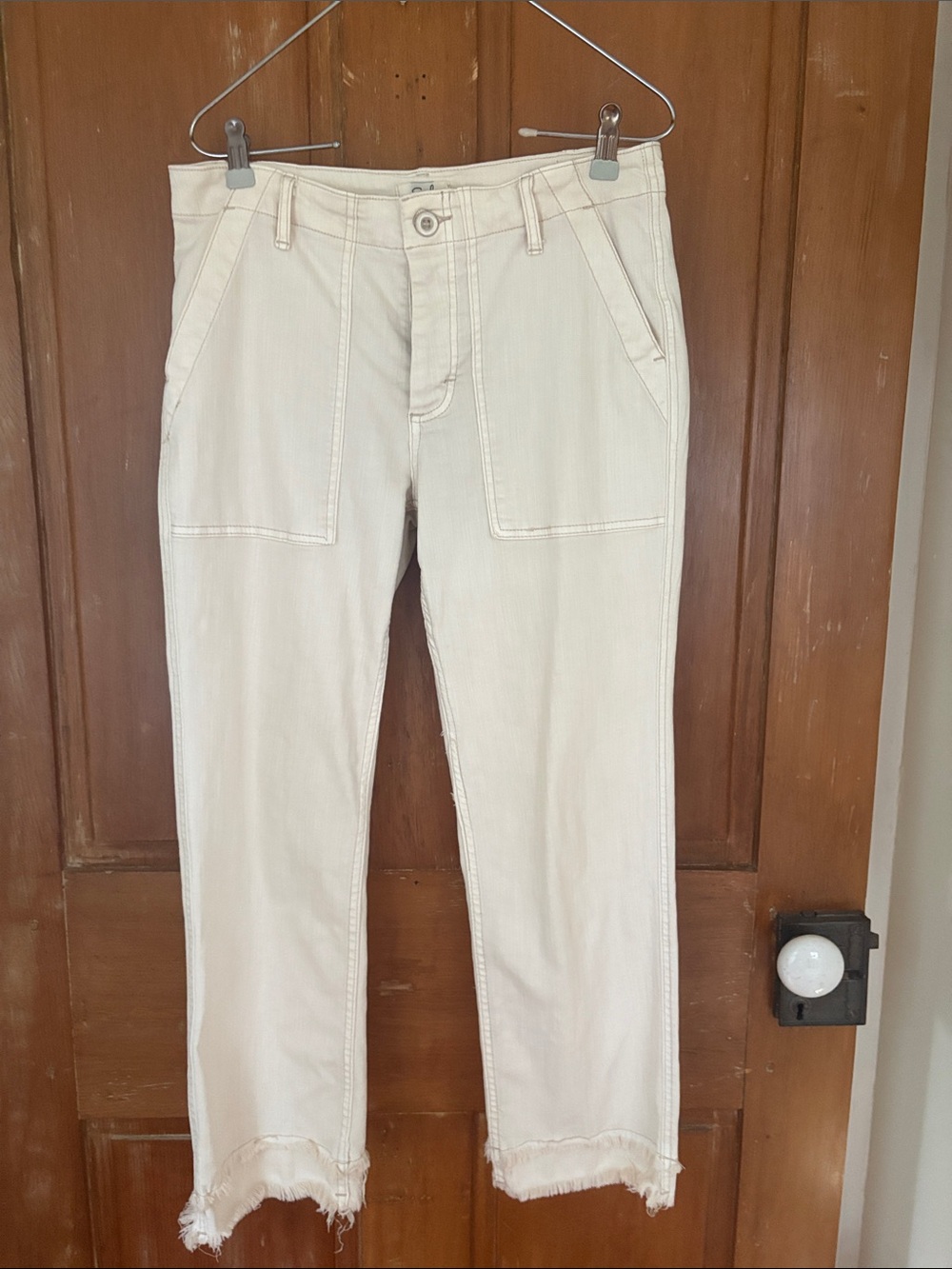 Women’s Casual Crop Pants in Off-White